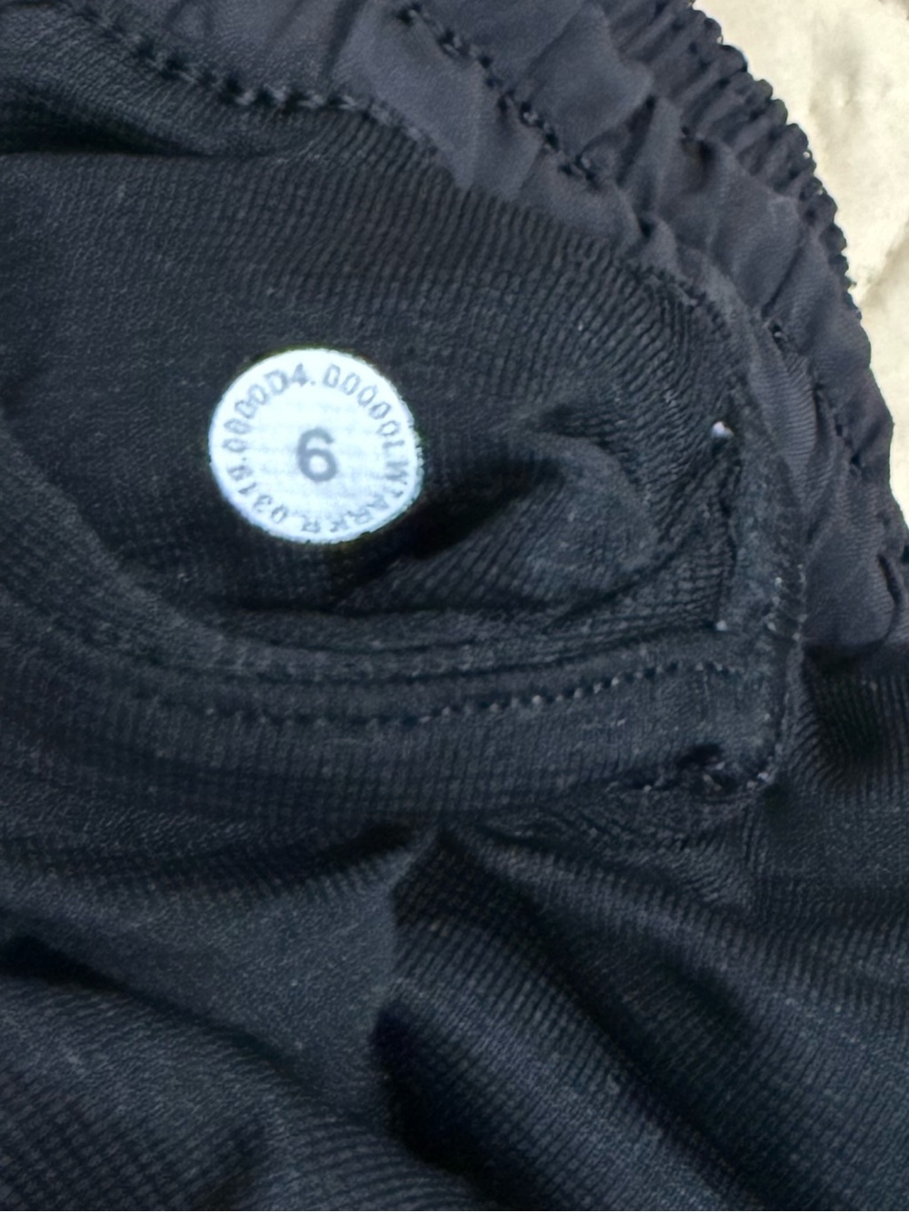 Lululemon Hotty Hot lined running shorts 2.5” - Picture 3 of 3